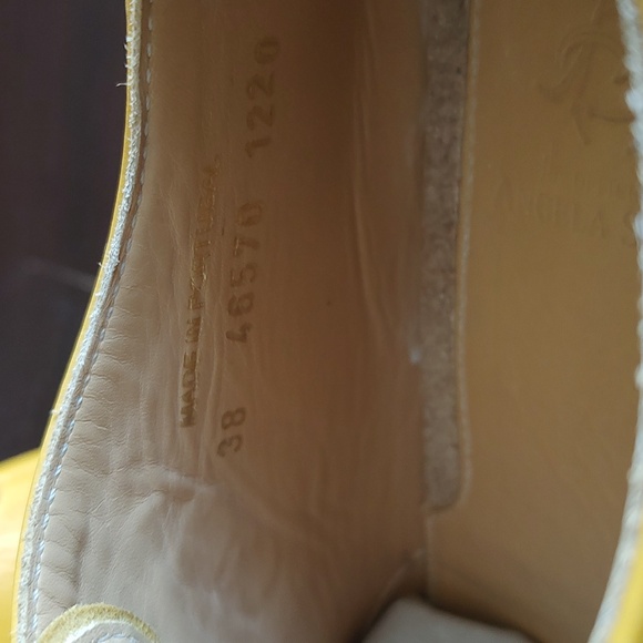 The Office of Angela Scott Mr. Georgie Size 38/8 Saffron and White - Picture 8 of 8